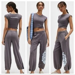 NWT Free People x FP Movement Hot Shot Logo Crossover Set Size M (Dark Shadow)